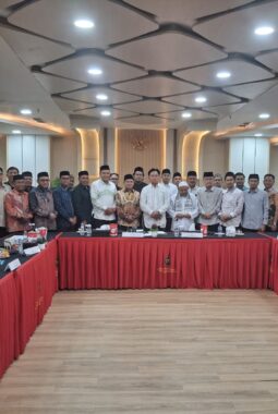 Wagub Aceh Audiensi dengan Yusril Bahas Status Wakaf Blangpadang, Pemerintah Siapkan Kepastian Hukum