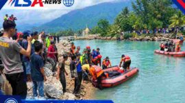 Tim Gabungan TNI-Polri, SAR, BPD dan masyarakat melakukan proses pencarian dan evakuasi korban di perairan Aceh Selatan.